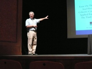 kent giving a lecture in spain